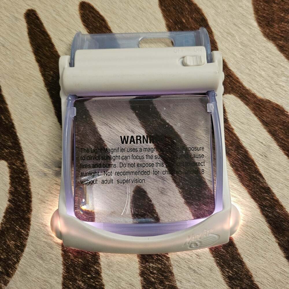 Mad Catz Game Boy Advance Light And Magnifier Gameboy Advance - GBA 2002 Unused